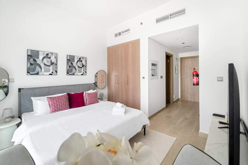Modern Studio Apartment In Meydan One, Close To Downtown & Dubai Mall Apartment *